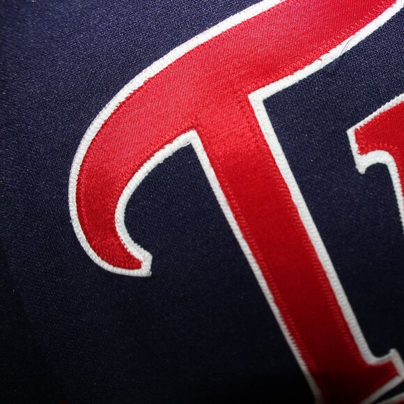 3/188❤️mint vintage Majestic Minnesota Twins navy baseball jersey MLB USA made - Picture 8 of 11